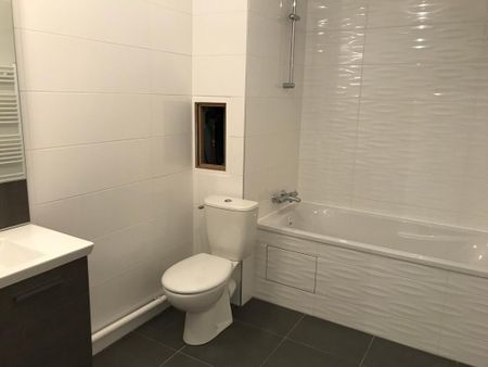 Location Appartement 1 pièce 34m² LE PLESSIS ROBINSON 92350 - Photo 4