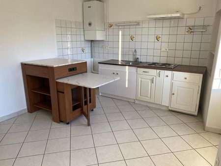 Location Appartement 3 pièces 49m² LABEGUDE 07200 - Photo 4