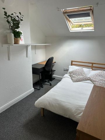 8 bedroom house to rent - Photo 3