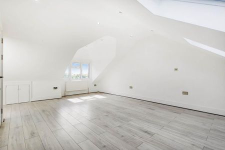 3 bedroom flat to rent - Photo 5