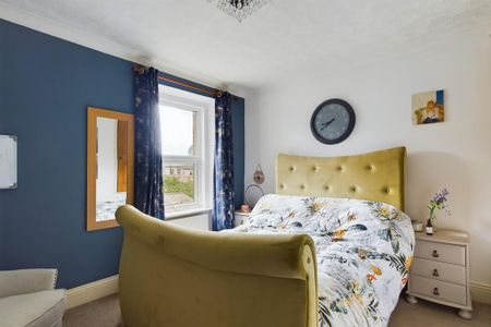 2 bedroom terraced house to rent - Photo 4