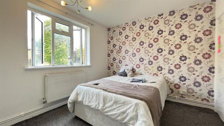 3 bedroom apartment to rent - Photo 4