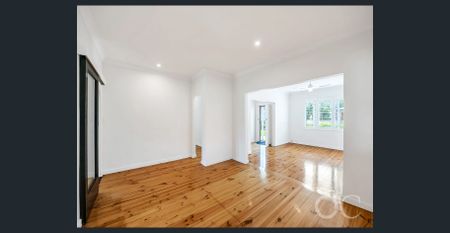 Open the Door to Light, Comfort & Everyday Convenience - Photo 4