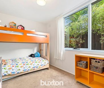 Light, Lush & Lovely in a Low-traffic Locale - Photo 4