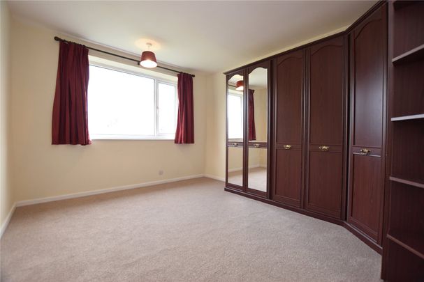 12, Queens Court, Moortown, Leeds, West Yorkshire, LS17 5PL - Photo 1