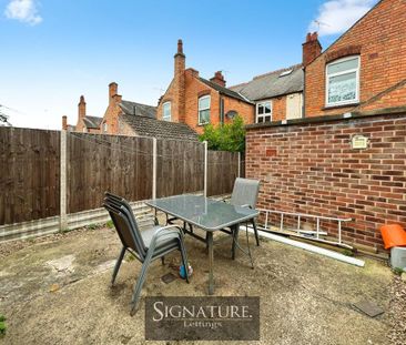 3 bedroom terraced house to rent - Photo 2