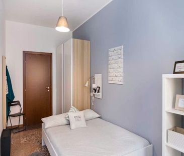 Viale Giovanni Vicini, Bologna, Emilia-Romagna 40134 - Photo 2