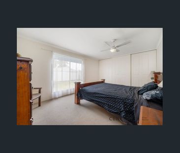 Coastal Comfort & Space Just Minutes from the Beach - Photo 4