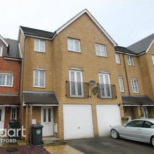 3 bedroom townhouse to rent - Photo 2