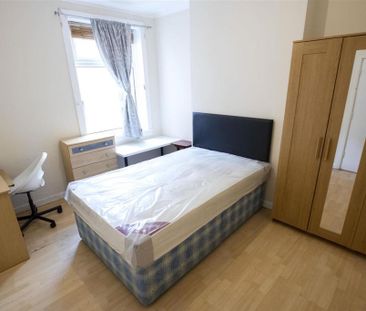 6 bedroom house to rent - Photo 5