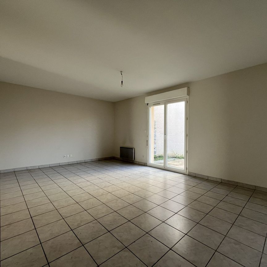 Location Appartement 3 pièces 64m² BASSENS 33530 - Photo 1