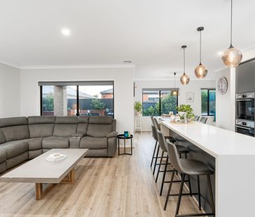 Spacious & Luxurious Home in Prime Lara Location - Photo 4