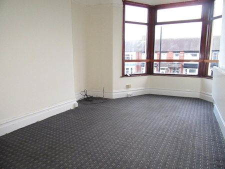 4 bedroom apartment to rent - Photo 3