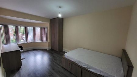 8 bedroom house to rent - Photo 3