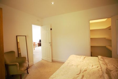 2 bedroom maisonette to rent - Photo 4