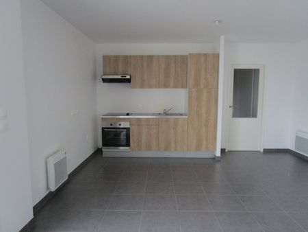 Location Appartement 1 pièce 36m² REIMS 51100 - Photo 2