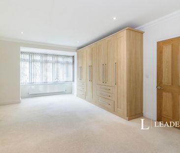 6 bedroom detached house to rent - Photo 5