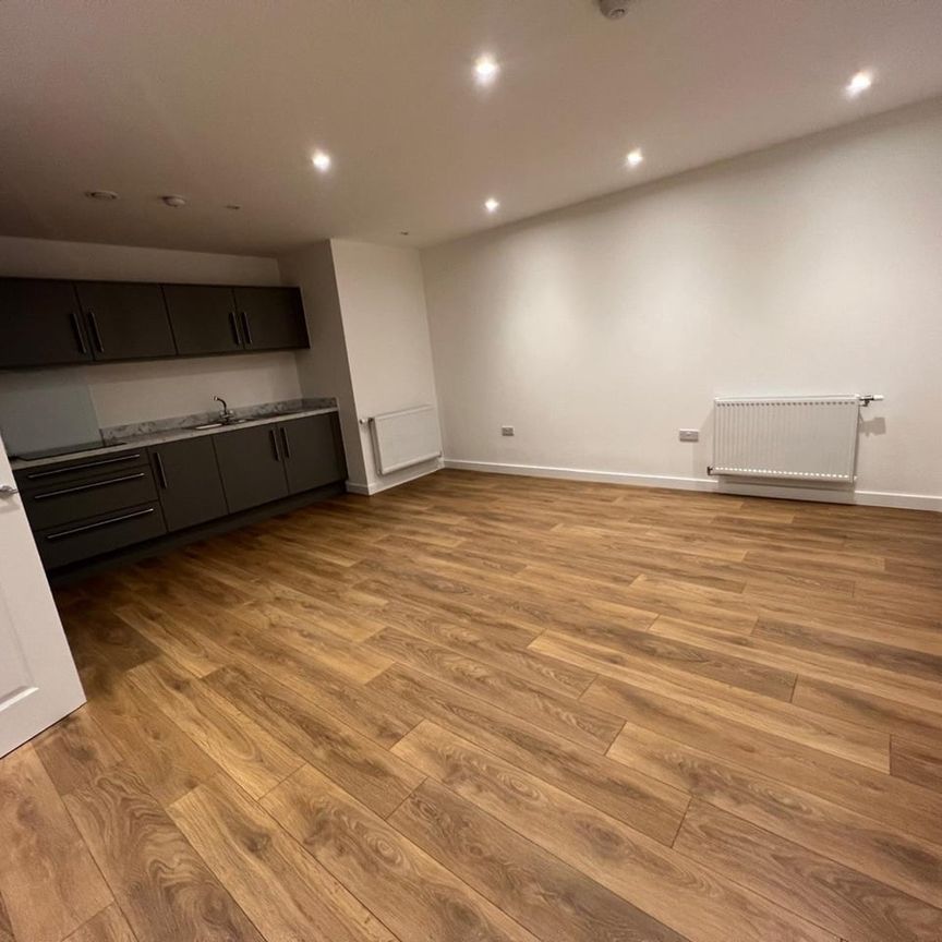 2 Bed Flat, Mahindra Way, E6 - Photo 1