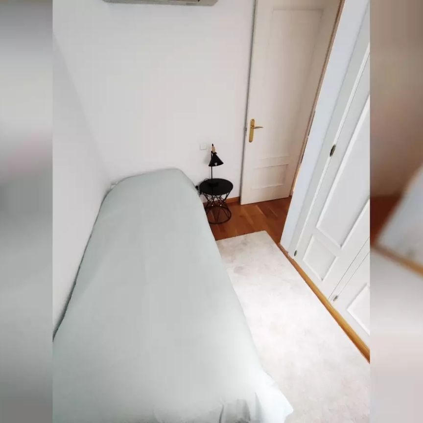 2-bedroom apartment for rent in Sol - Photo 1