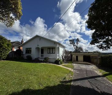 Modernized Homely Three Bedroom Home - Photo 2
