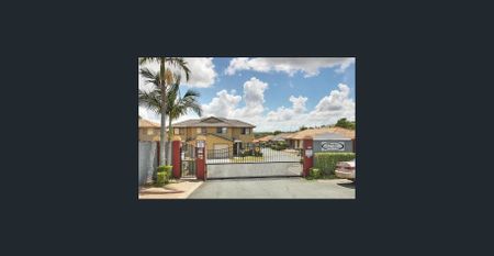 Beautiful 3-Bedroom Townhouse – Perfect Location in Eight Mile Plains - Photo 5