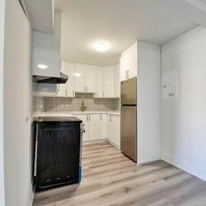 Beau 3 1/2 Ville Saint-Laurent - Photo 2