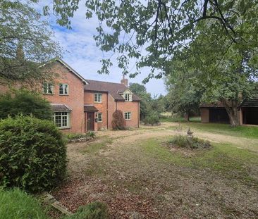 4 bedroom detached house to rent - Photo 5