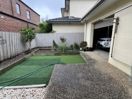 34 MULGRAVE STREET, GLEN WAVERLEY - Photo 5