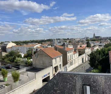 Location Duplex 4 pièces 57 m2 à Niort - Photo 5