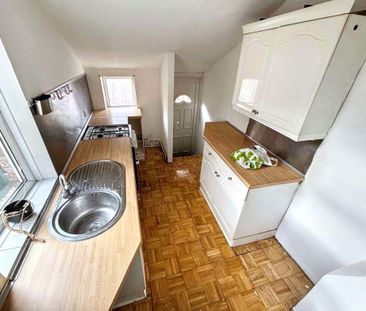 Chandos Street, Deckham, Gateshead, Tyne and Wear, NE8 4AB - Photo 4