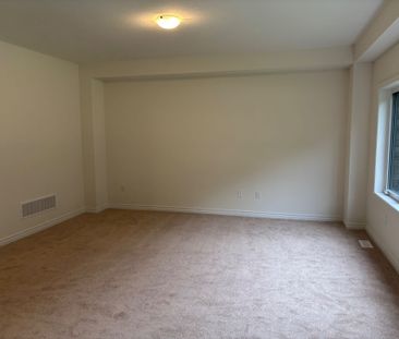 For Lease - 7 Mckernan Avenue, Brantford, Ontario - Photo 2