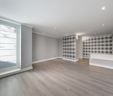 Brook Lodge, North Circular Road, NW11 - Photo 1