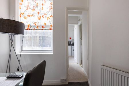 2 Bed Flat, Second Floor, W1D - Photo 4