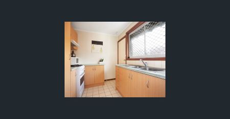Bright And Spacious Two-Bedroom Home - Photo 3