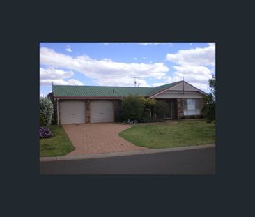 8 Connole Court, Kearneys Spring, Qld 4350 - Photo 2