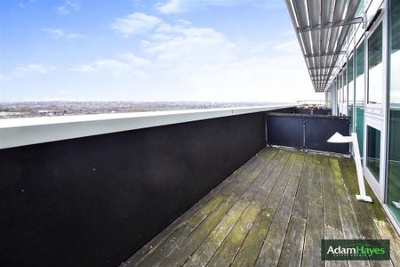 2 bedroom penthouse to rent - Photo 3