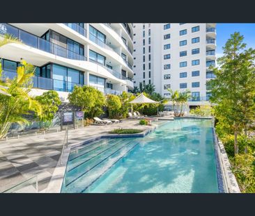 4604/5 Harbourside Ct, Biggera Waters, Qld 4216 - Photo 6