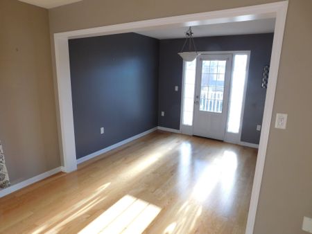 For Lease - 575 Speyer Circle, Milton, Ontario - Photo 4