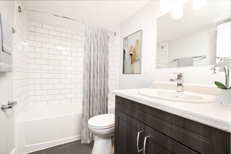 Greenview Apartments - Photo 3