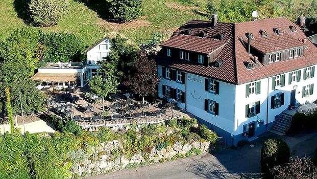 1.5 Maisonette Wohnung mit Dachterrasse & Weitblick – Ruhige Lage - Photo 1
