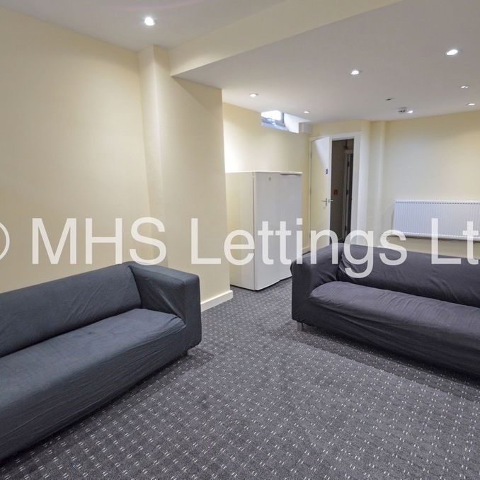 217 Woodhouse Street, Leeds, LS6 2NY - Photo 1