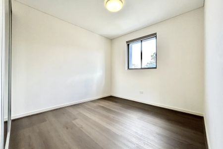 Ultra-modern two-bedroom apartment in central Burwood location - Photo 3
