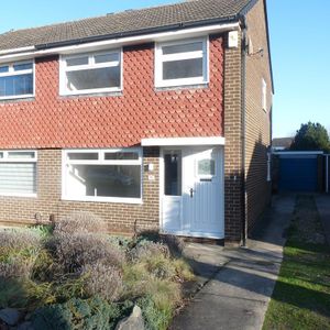 3 bedroom semi-detached house to rent - Photo 2