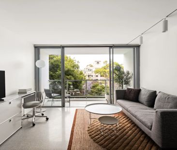 Stylish Furnished Apartment – Resort-Style Living at Rushcutters Bay - Photo 2