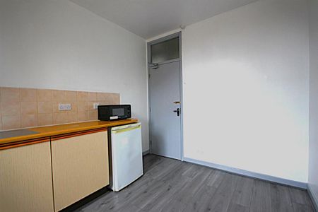 Studio to rent - Photo 5