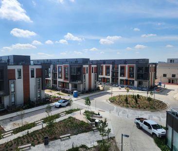 For Lease - 6 David Eyer Road Unit# 417, Richmond Hill, Ontario - Photo 3