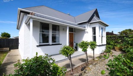 Warm, Stylish, and Spacious - Photo 2