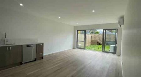 Stunning 2-Bedroom Home with Study & Bonus Lou... - Photo 3