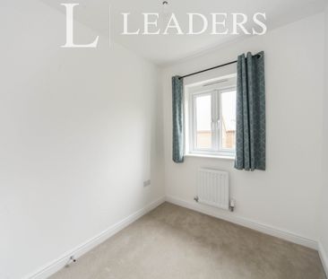 3 bedroom house to rent Armstrong Road, Luton, Bedfordshire, LU2 - Photo 3