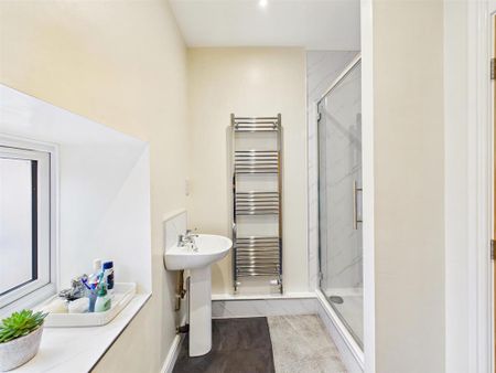 1 bedroom flat to rent - Photo 5